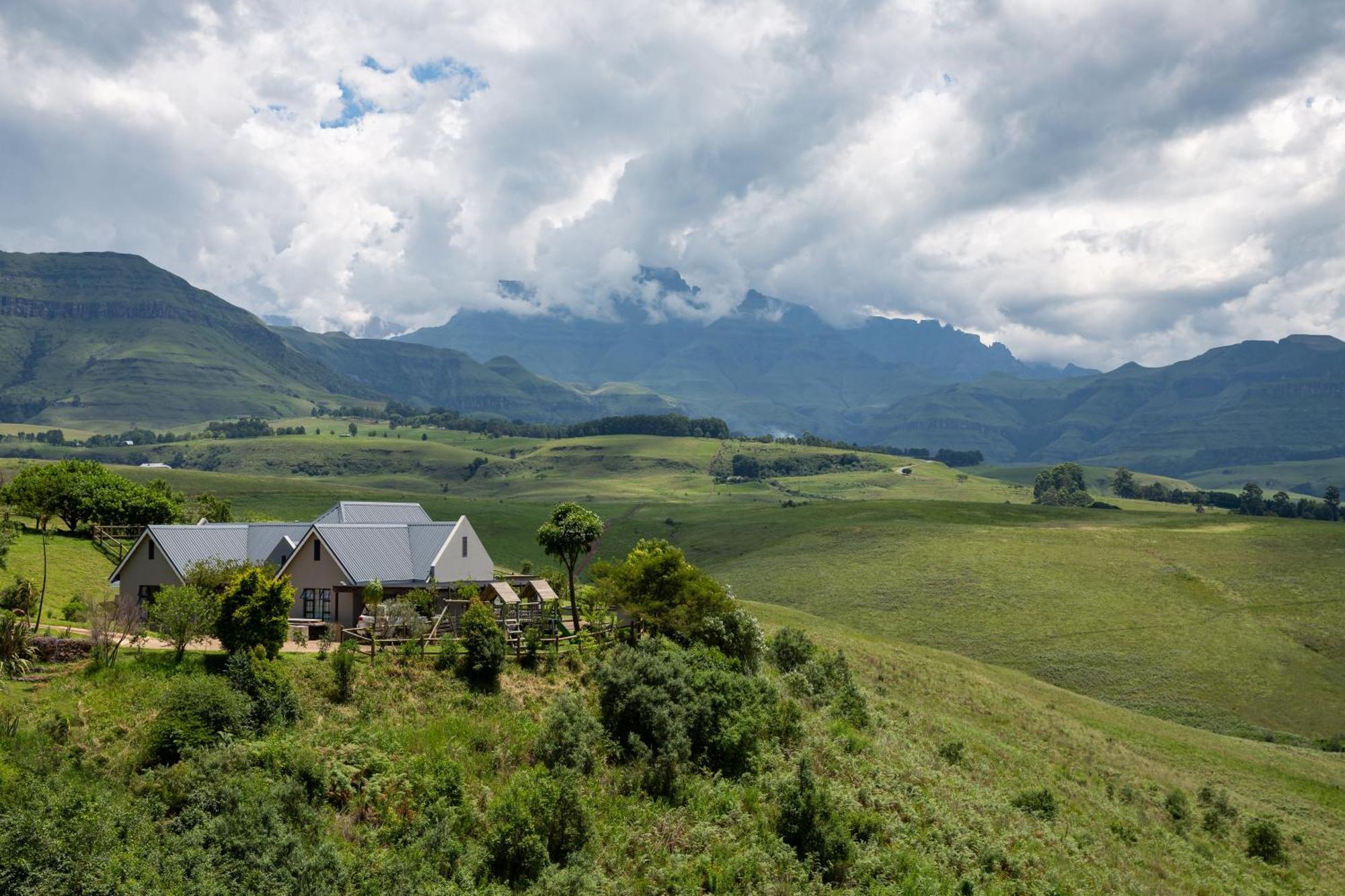 Dragonview Lodge Champagne Valley المظهر الخارجي الصورة